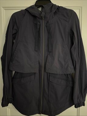 lululemon athletica Yogi Anorak (sz4)